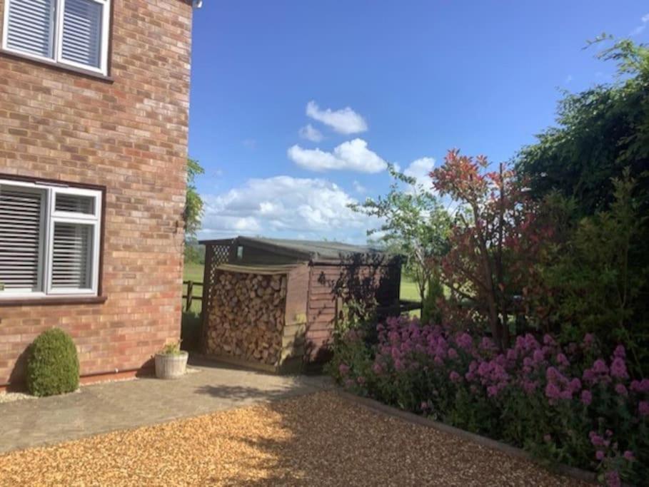 Cotswold Edge Guest Suite With Broadway Hill View Badsey Екстер'єр фото